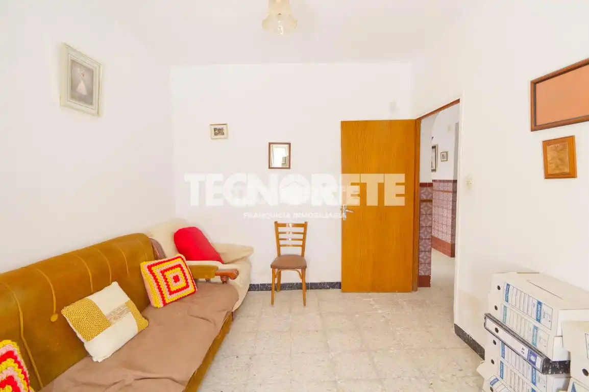 Sala de estar de Casa adosada en venta en Consuegra con Jardín privado