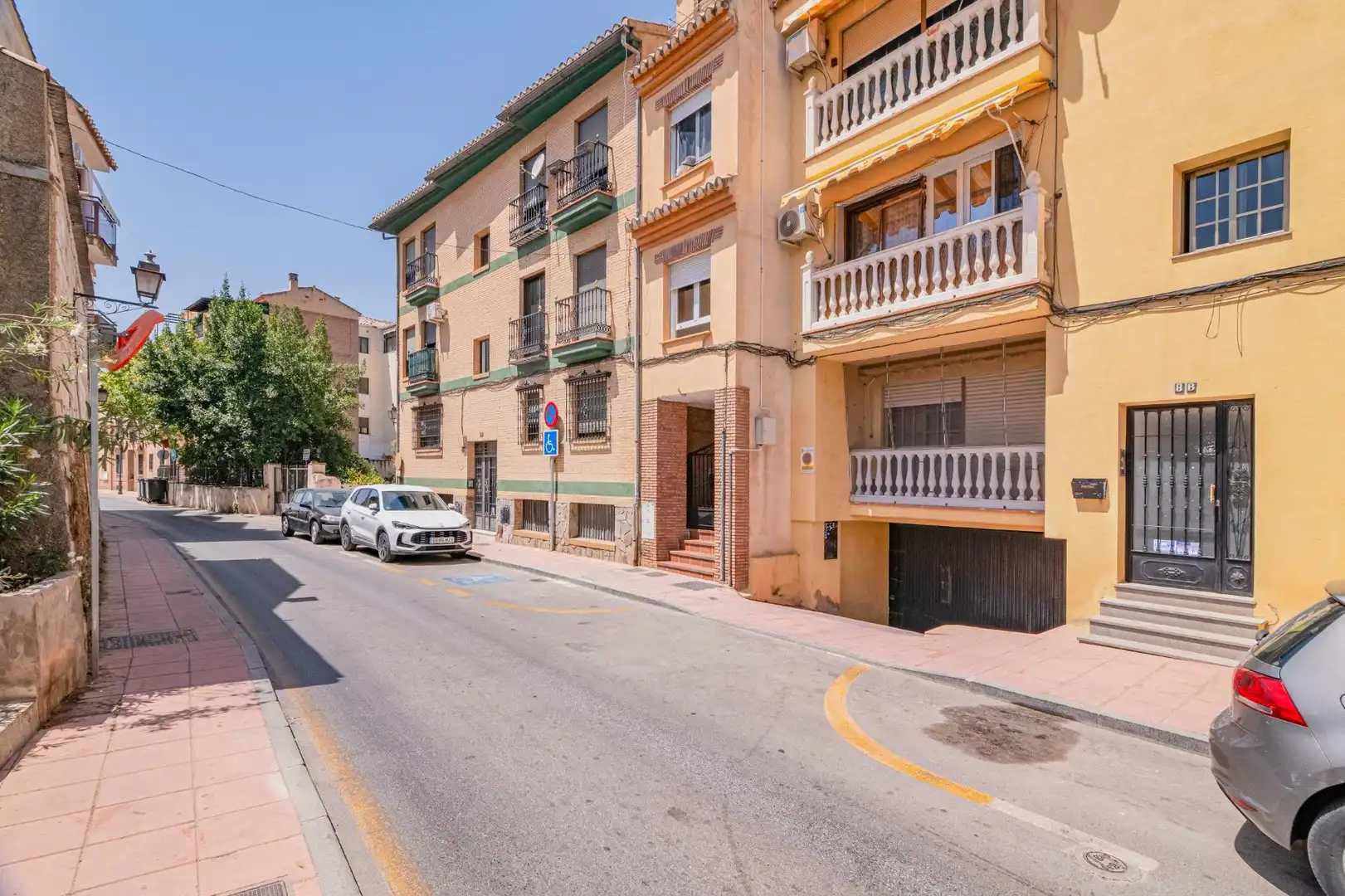 Vista exterior de Piso en venta en La Zubia con Aire acondicionado y Calefacción