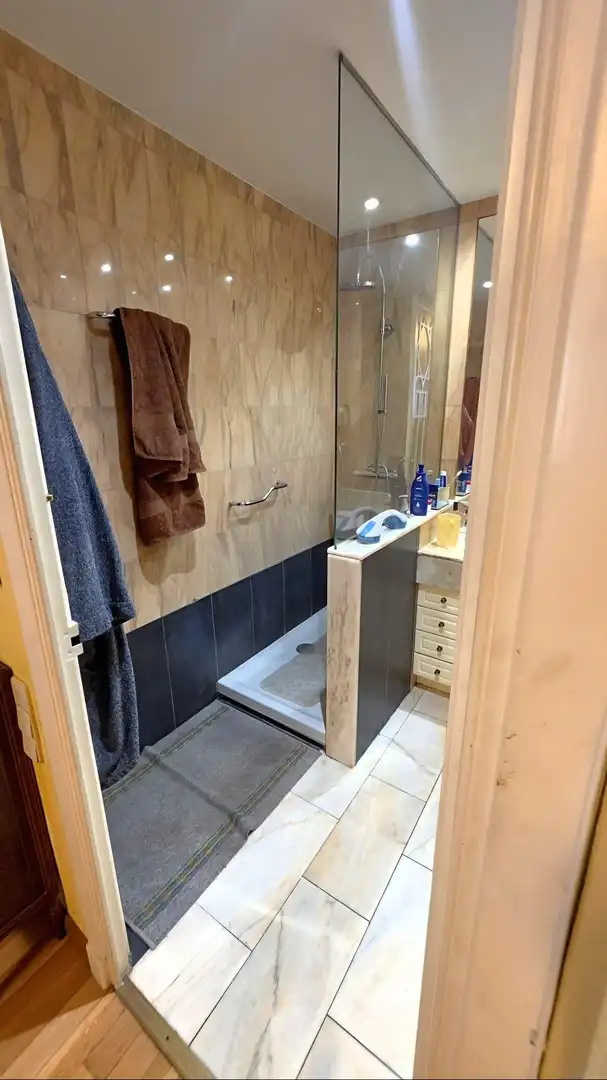 Baño de Piso de alquiler en Zaragoza con Aire acondicionado, Calefacción y Parquet