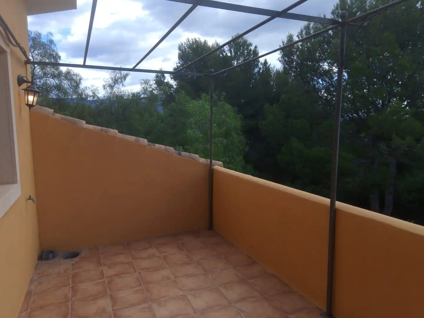 Terrassa de Casa o xalet en venda en Tibi amb Aire condicionat, Jardí privat i Parquet