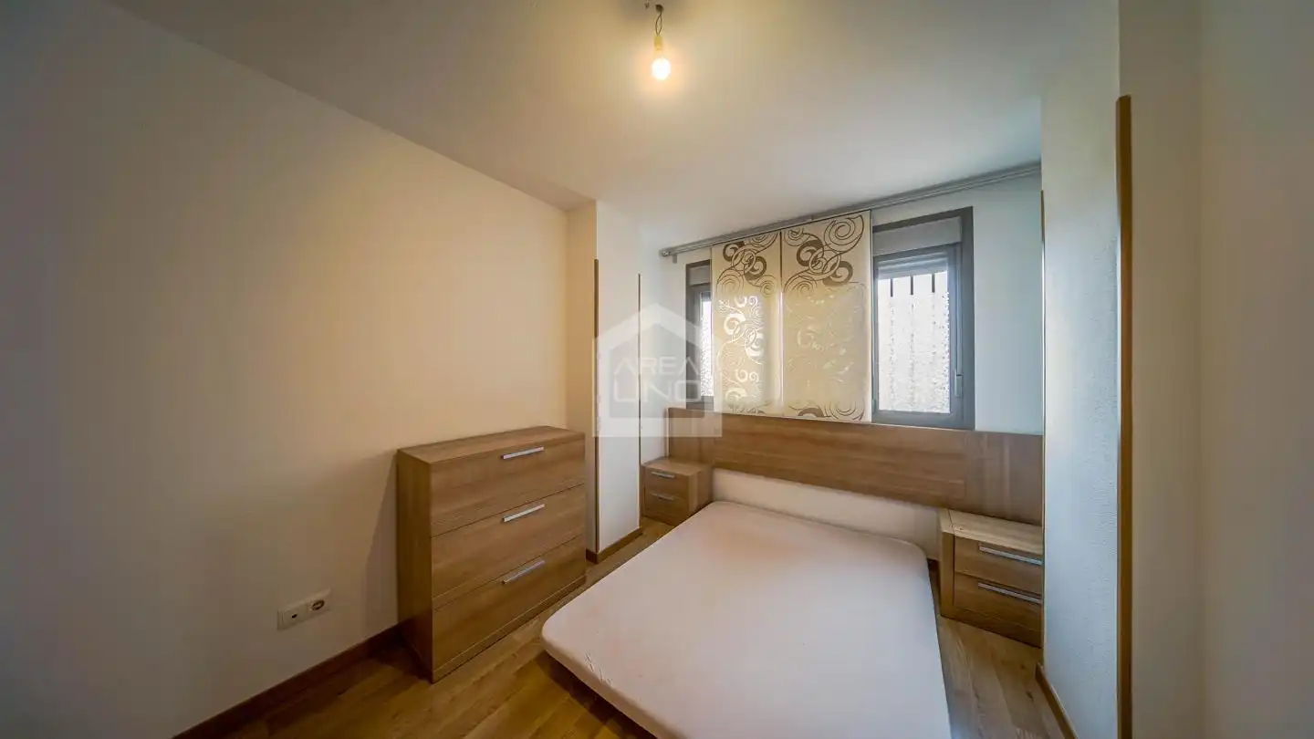 Habitación de Planta baja en venta en Alcorcón con Calefacción, Trastero y Piscina comunitaria
