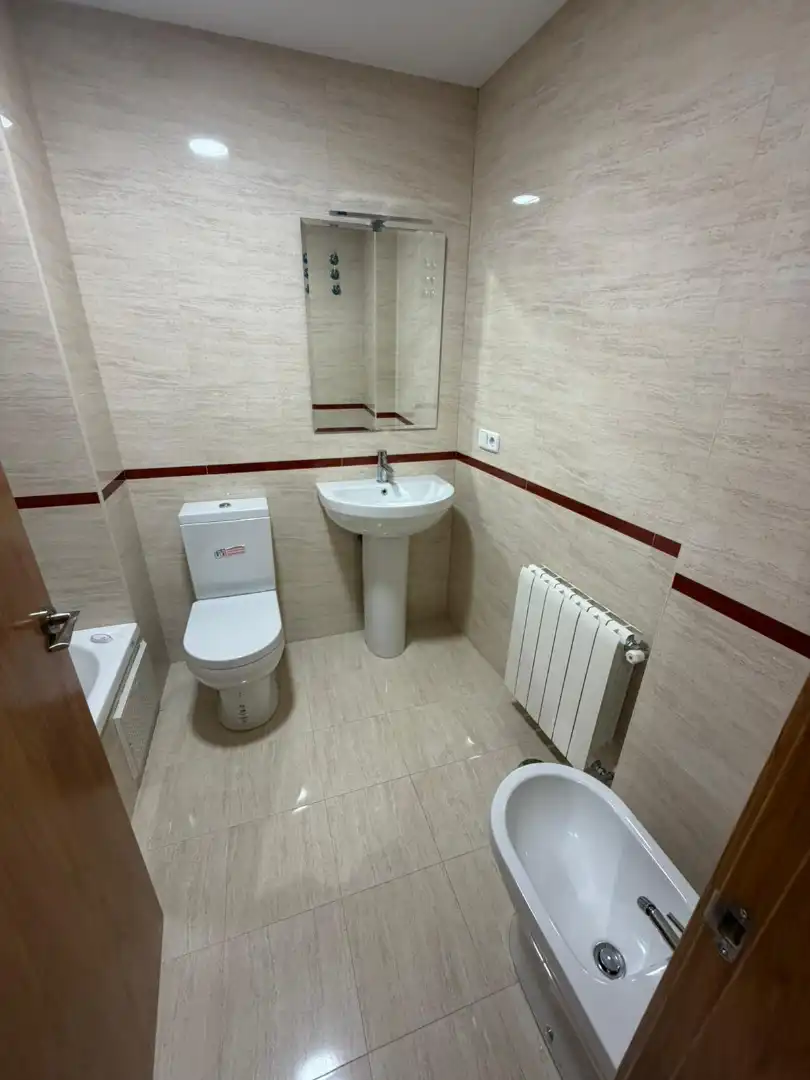 Baño de Piso en venta en Puertollano con Calefacción, Trastero y Amueblado