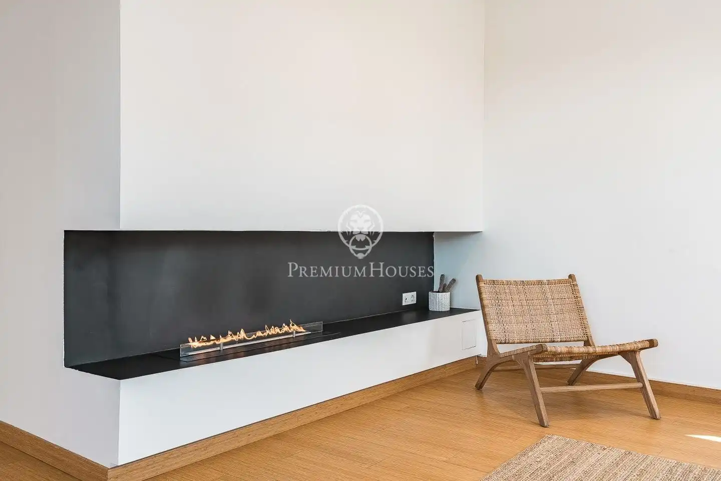 Living room of Houses for sale in Sant Cugat del Vallès  with Air Conditioner, Heating and Private garden