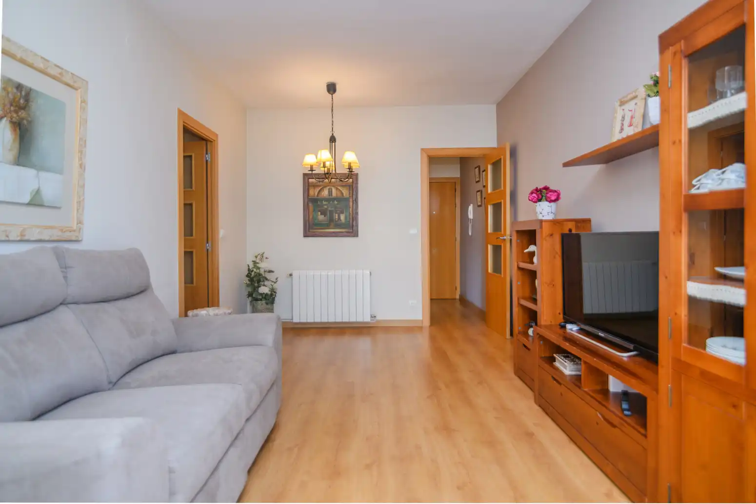 Sala de estar de Piso en venta en Sant Boi de Llobregat con Aire acondicionado, Calefacción y Parquet