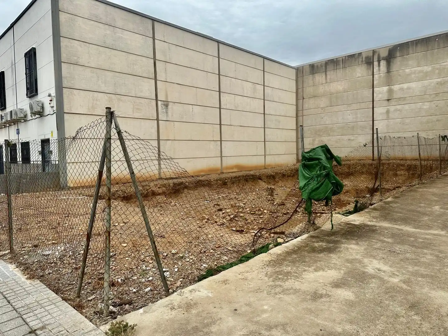 Terreno industrial en venta en Paraíso Arenal - La Colina