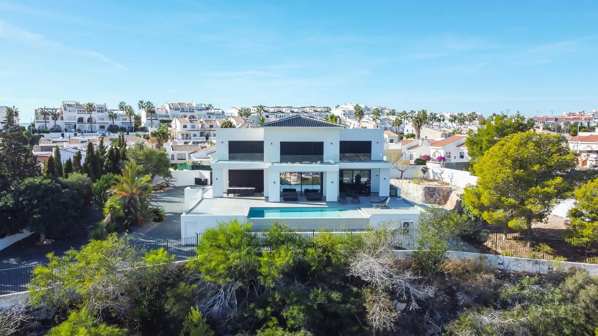 Vista exterior de Casa o xalet en venda en Rojales amb Aire condicionat, Jardí privat i Terrassa