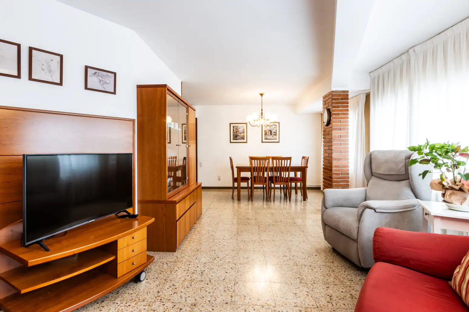 Sala d'estar de Casa adosada en venda en Terrassa amb Aire condicionat, Calefacció i Terrassa