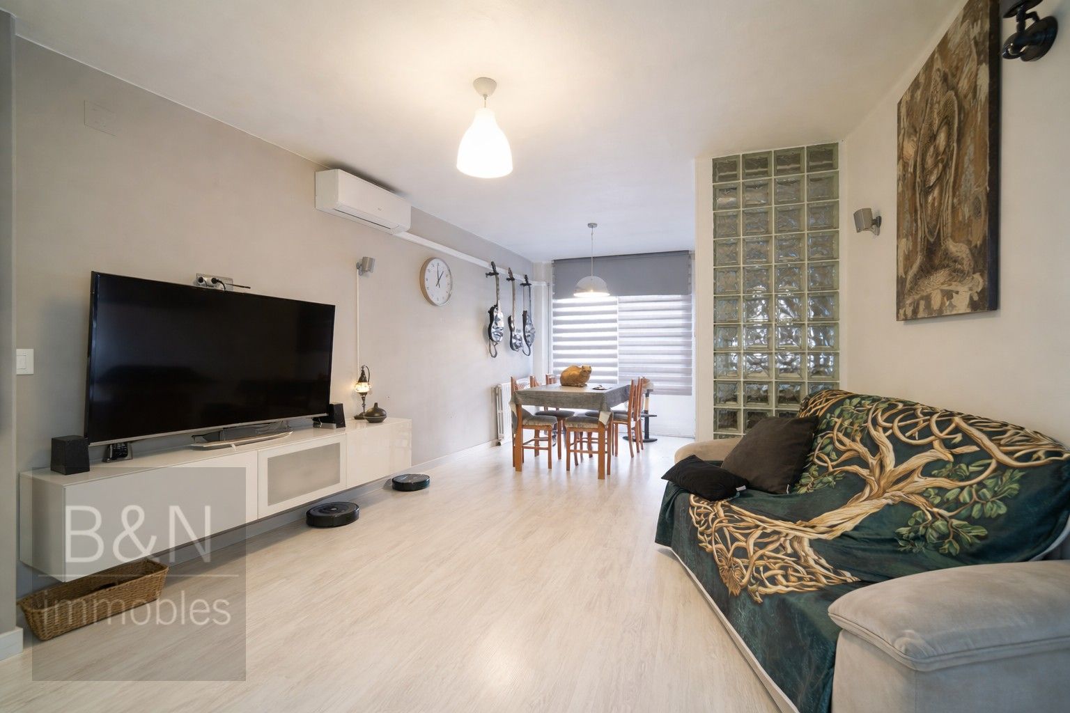Living room of Flat for sale in Terrassa  with Air Conditioner and Heating
