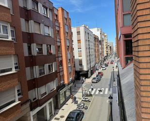 Vista exterior de Pis de lloguer en Gijón  amb Calefacció i Parquet