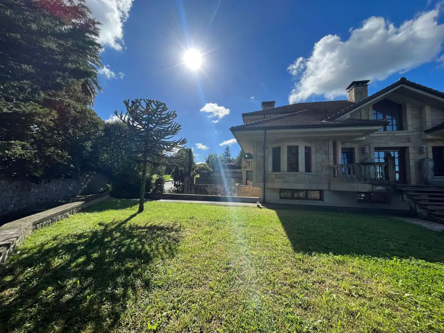 Vista exterior de Casa o chalet en venta en Noja con Calefacción, Trastero y Jacuzzi