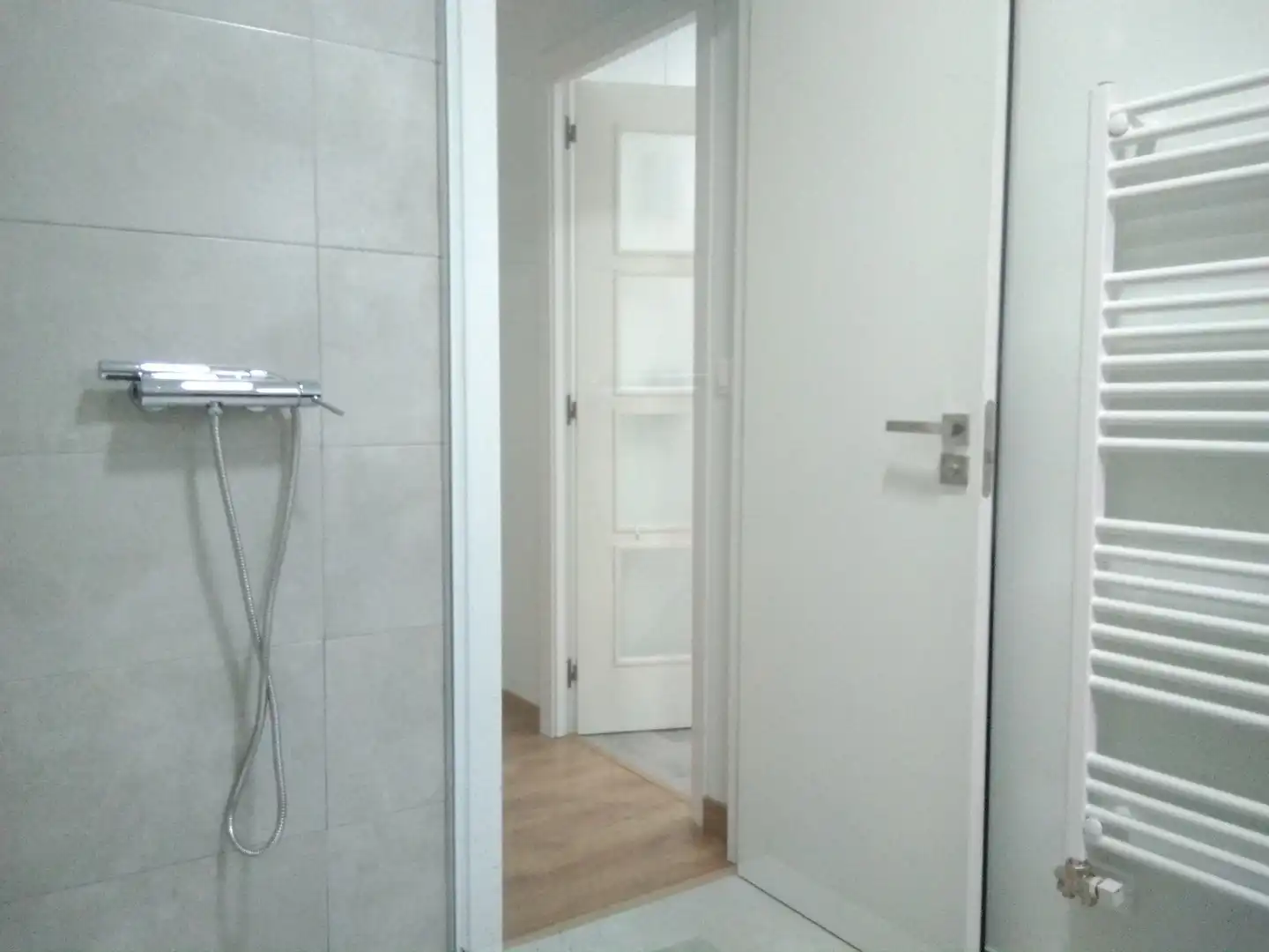 Badezimmer von Wohnung zum Verkauf in Vigo  mit Heizung