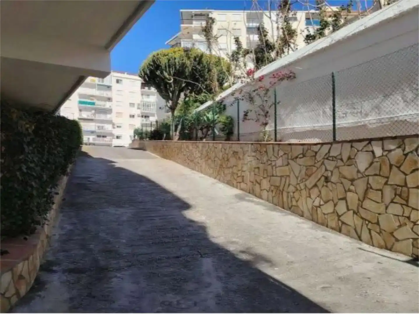 Vista exterior de Pis en venda en Nerja amb Piscina