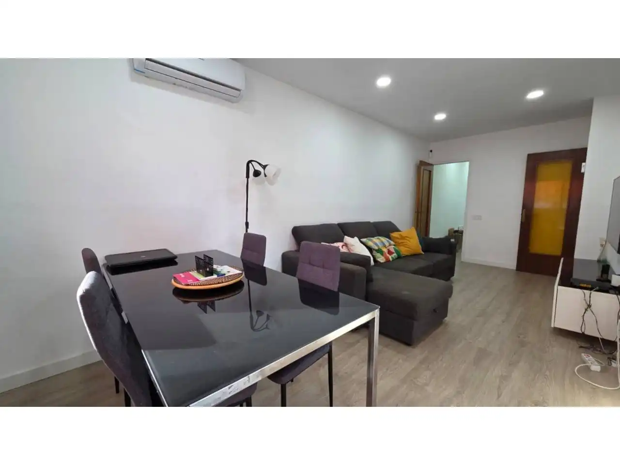 Flat for rent in Calle Felip II, La Sagrera