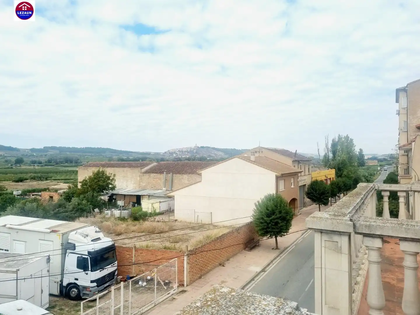 Vista exterior de Edificio en venta en Andosilla