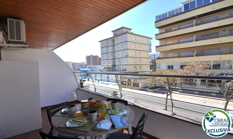 Terraza de Estudio en venta en Roses con Calefacción, Amueblado y Piscina comunitaria