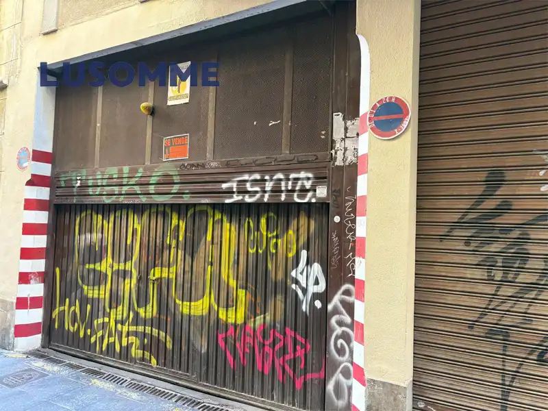 Einzelparkplatz mit Aufzug zum Verkauf in Carrer dels Juristes 16, imagen 2