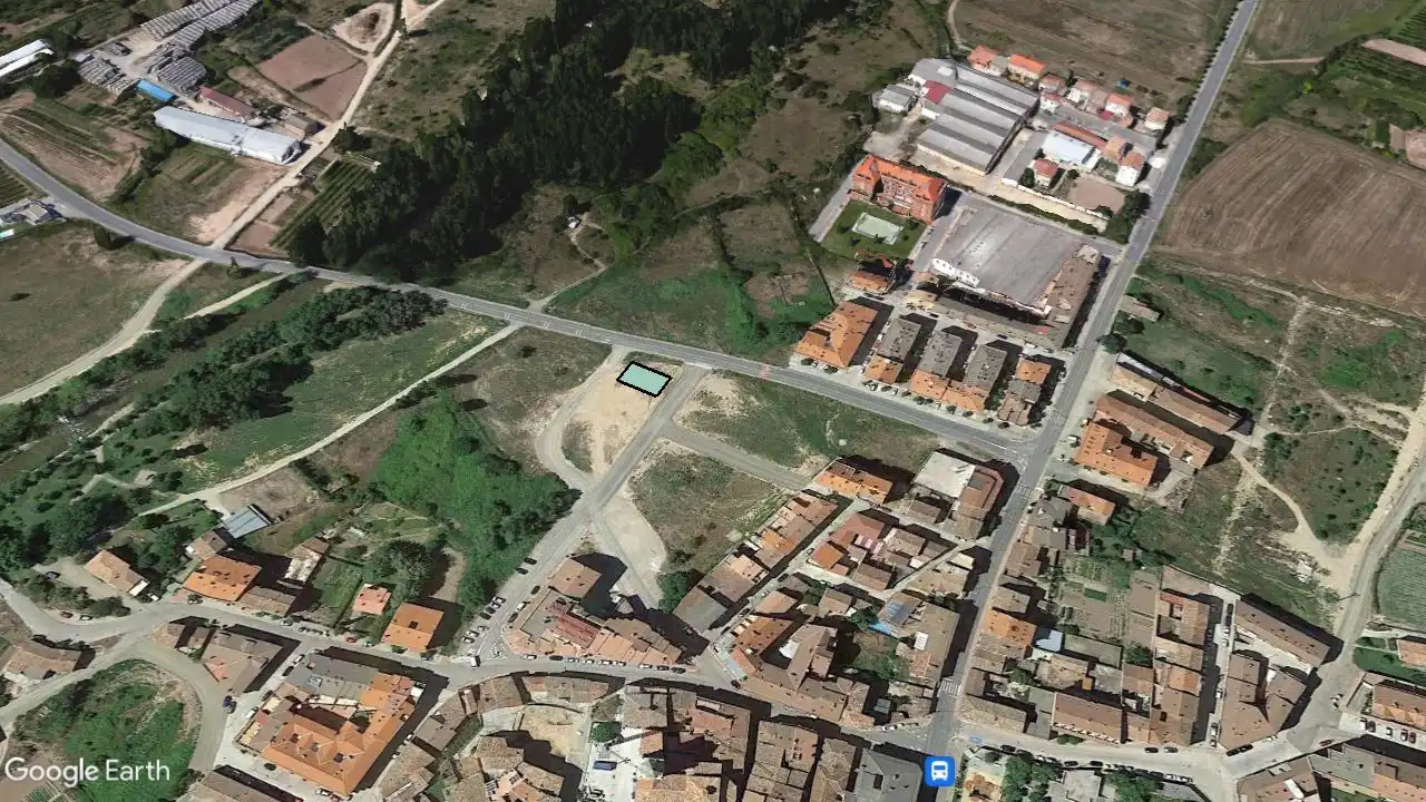 Terrenys i solars en venda a C/ Tn UE