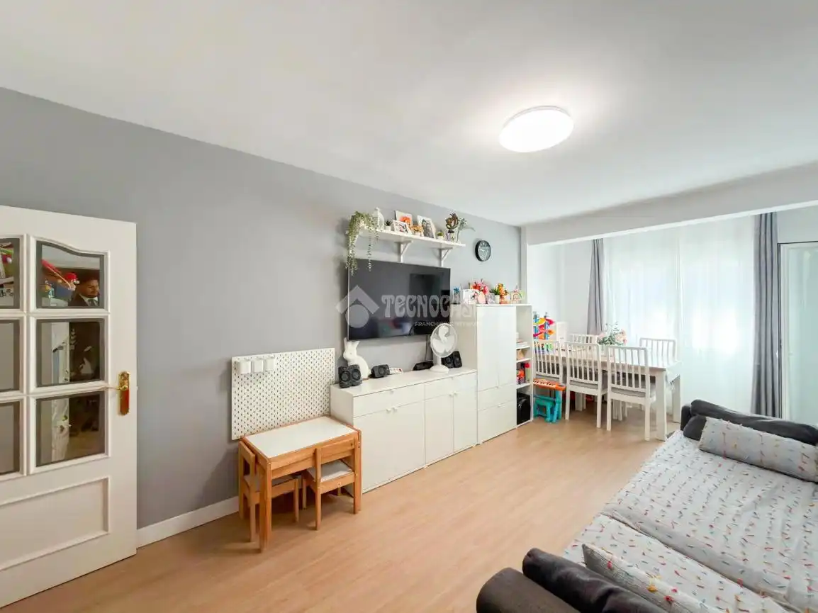 Living room of Flat for sale in Alcalá de Henares