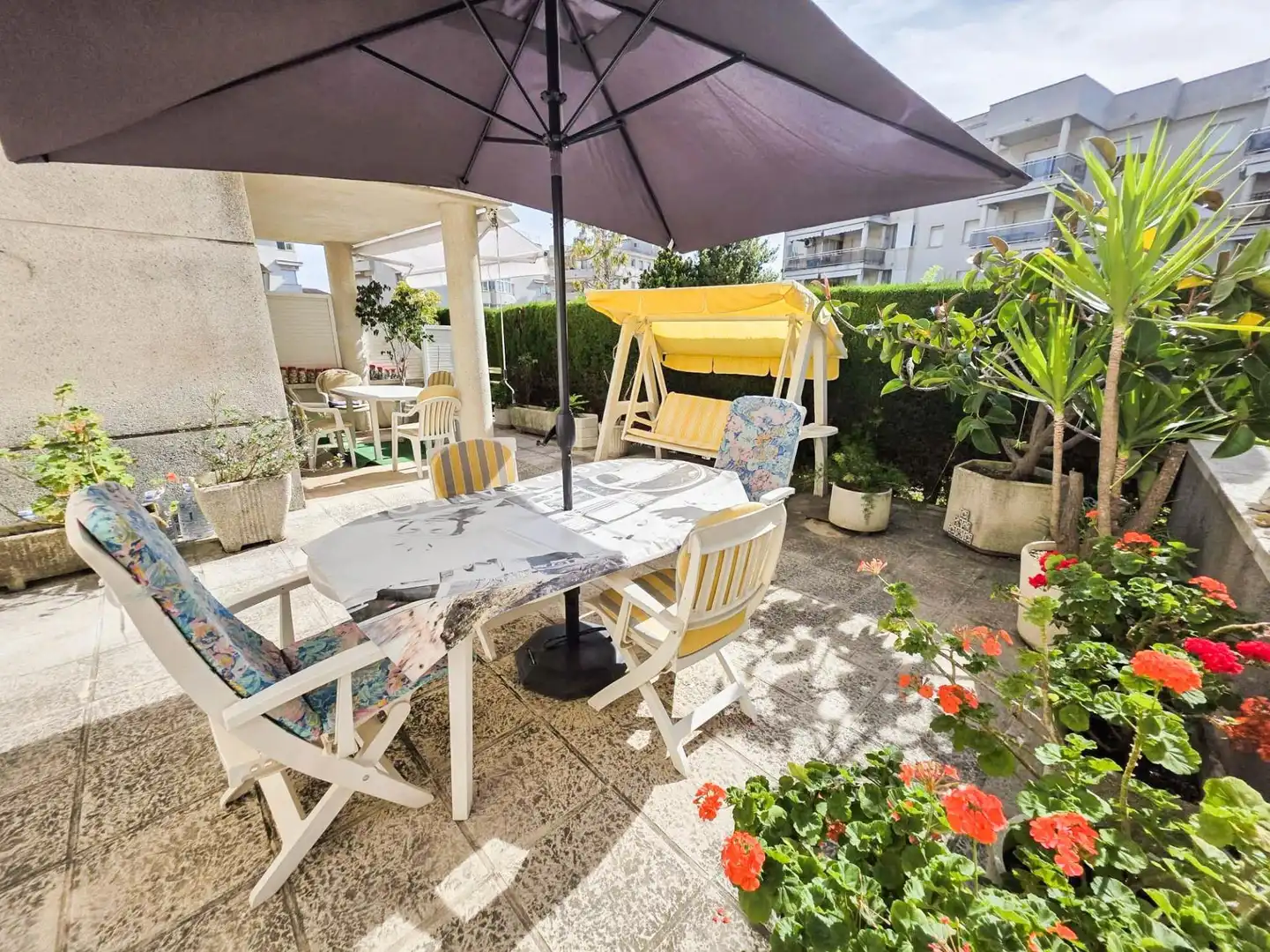 Terraza de Planta baja en venta en Cunit con Amueblado y Piscina comunitaria