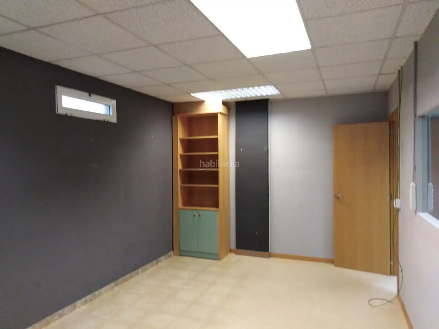 Büro zum Verkauf in Sabadell mit Klimaanlage und Möbliert
