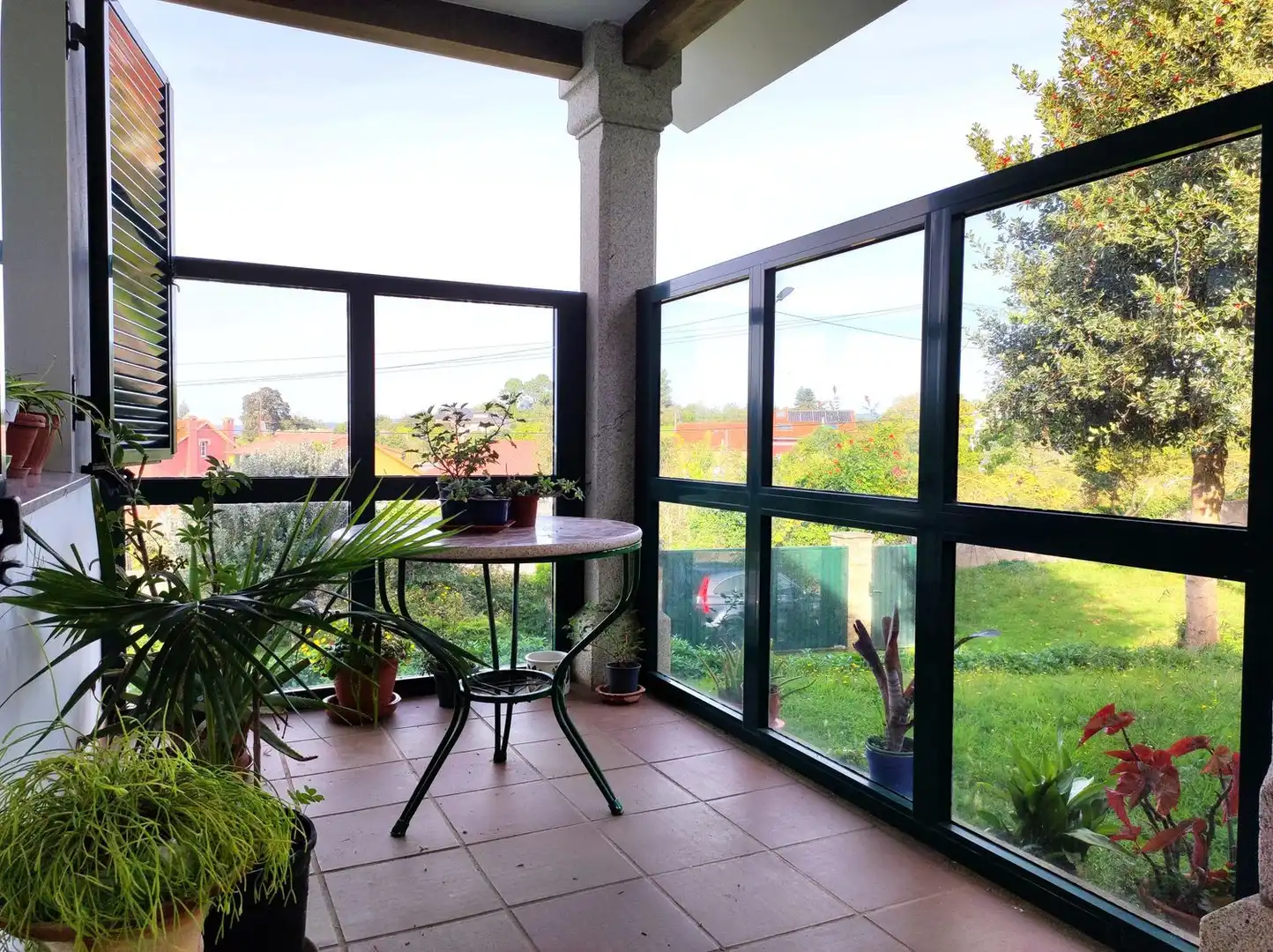 Terraza de Casa o chalet en venta en Bergondo con Calefacción, Jardín privado y Parquet