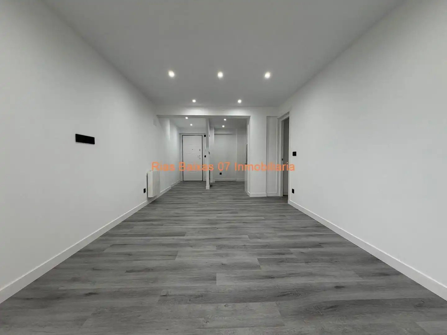 Piso en venta en Vigo  con Calefacción, Terraza y Trastero