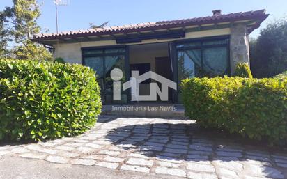 Vista exterior de Casa o xalet en venda en Herradón de Pinares amb Jardí privat i Terrassa
