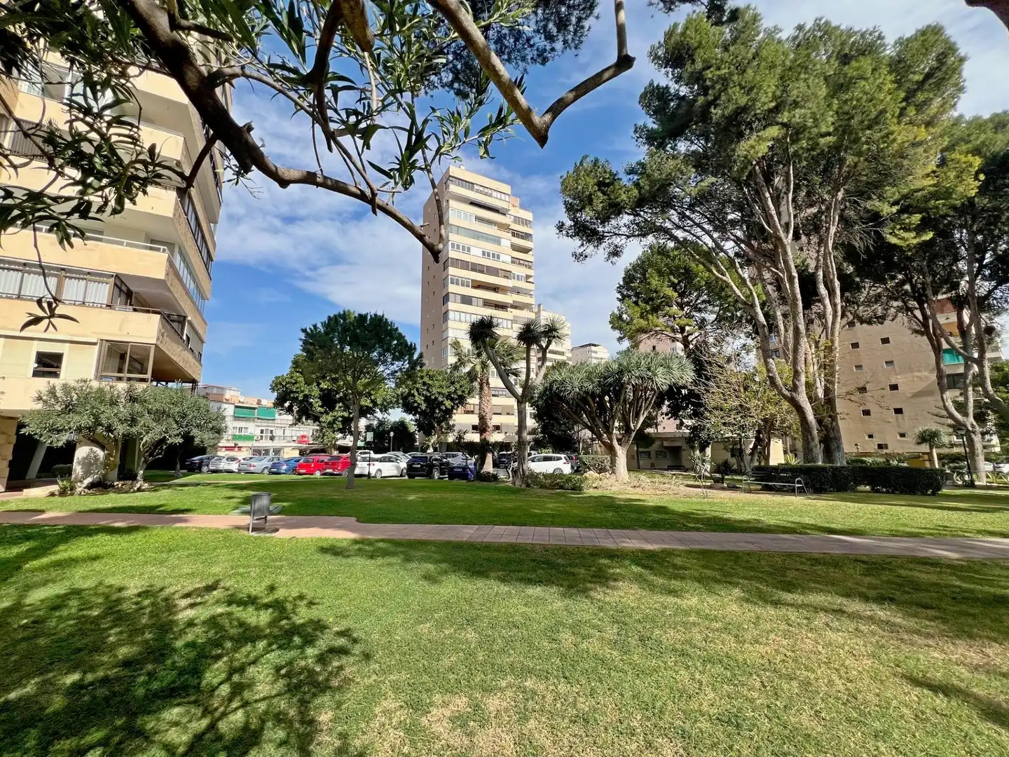Außenansicht von Wohnung zum Verkauf in Torremolinos mit Klimaanlage und Gemeinschaftspool