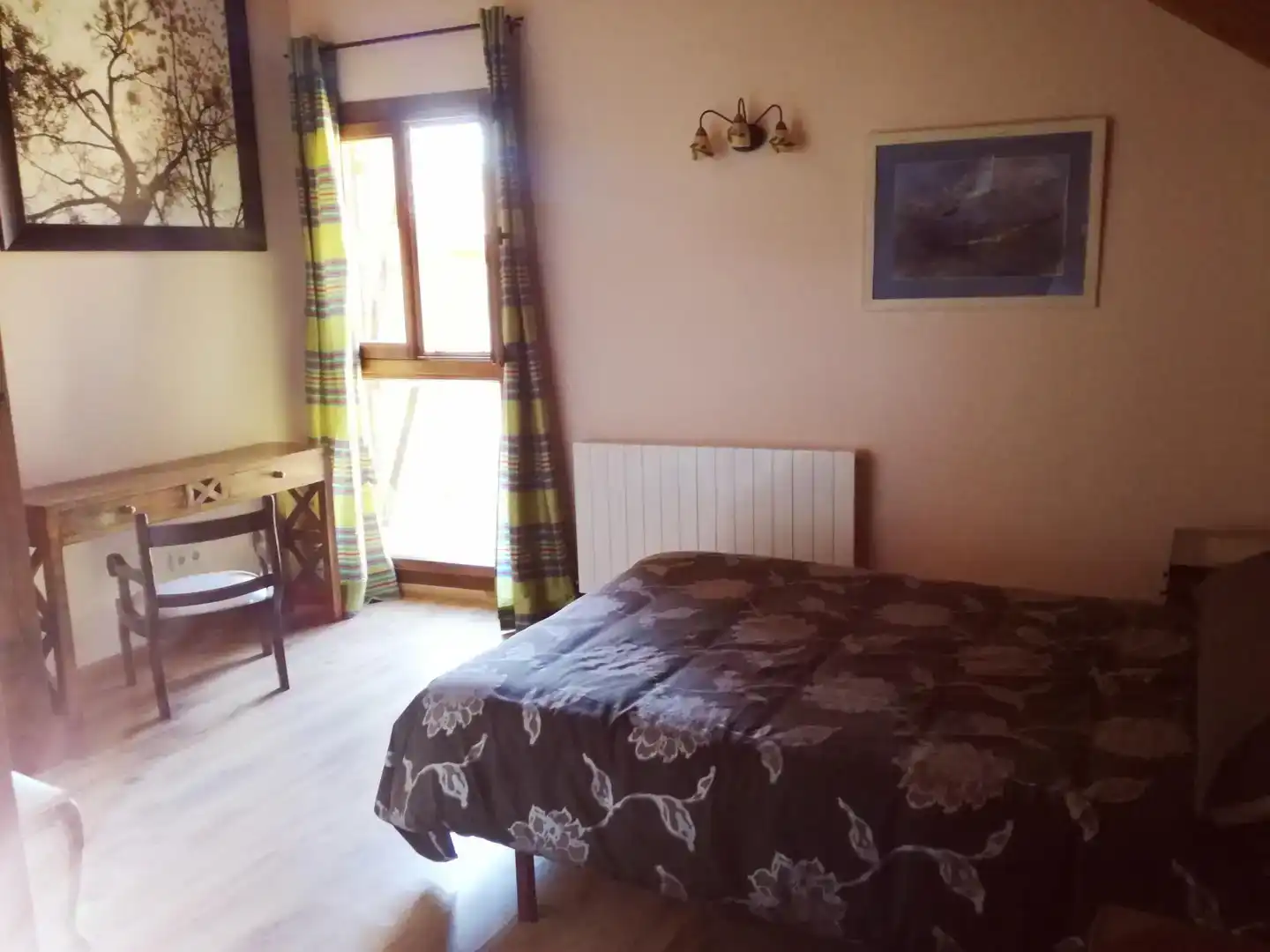 Dormitori de Casa o xalet en venda en Castiello de Jaca amb Balcó