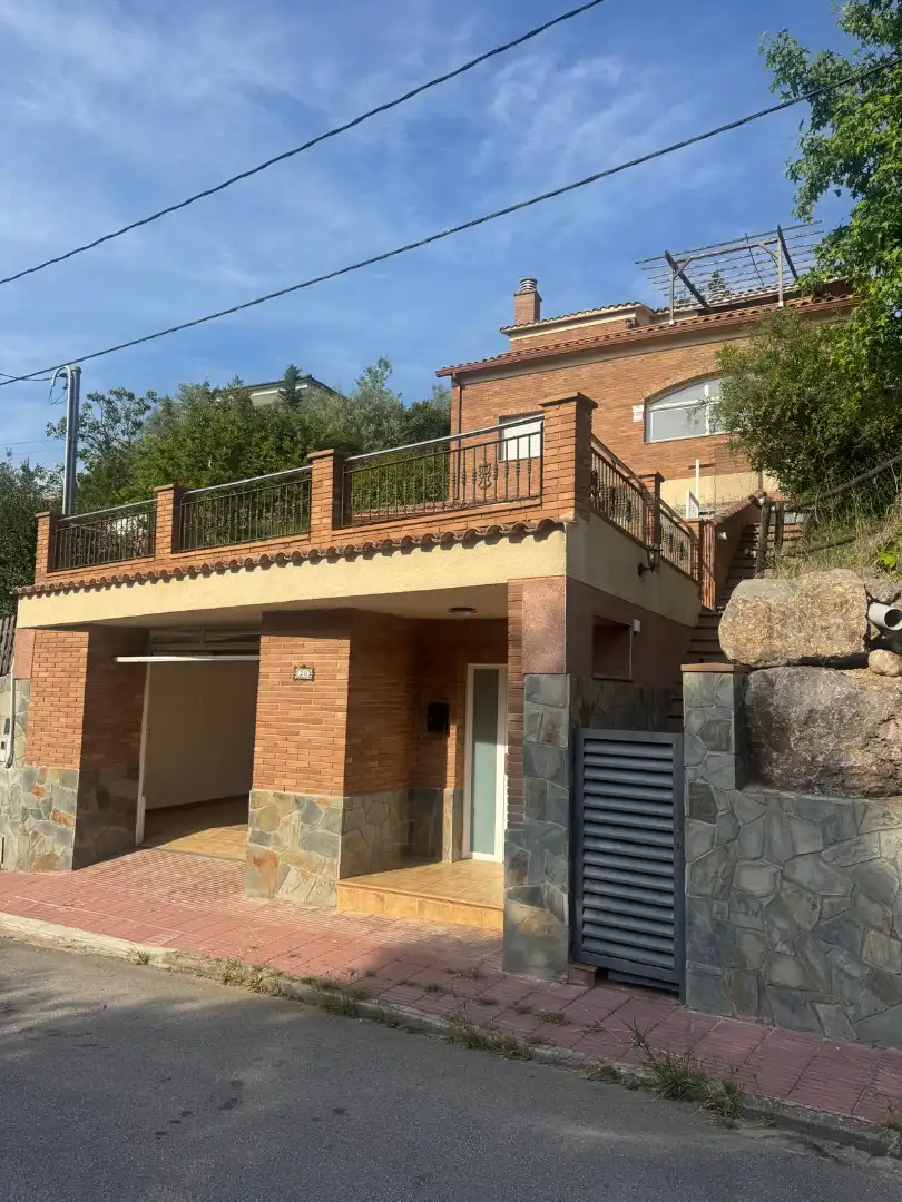 Vista exterior de Casa o xalet en venda en Cànoves I Samalús amb Calefacció, Jardí privat i Terrassa