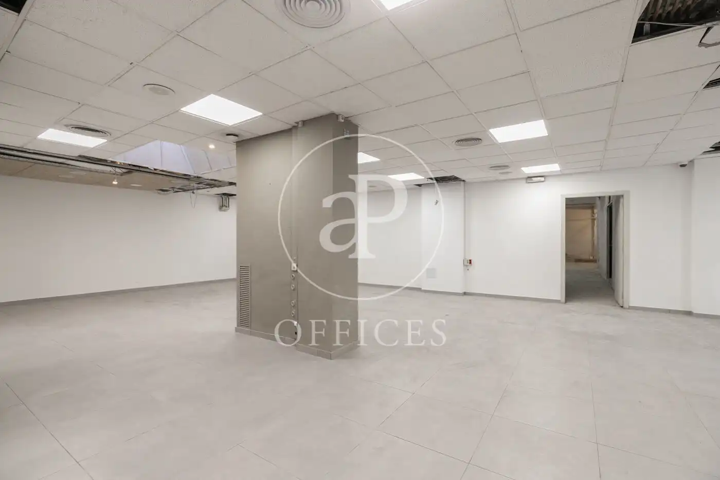 Büro zum Verkauf in Barcelona mit Klimaanlage und Heizung