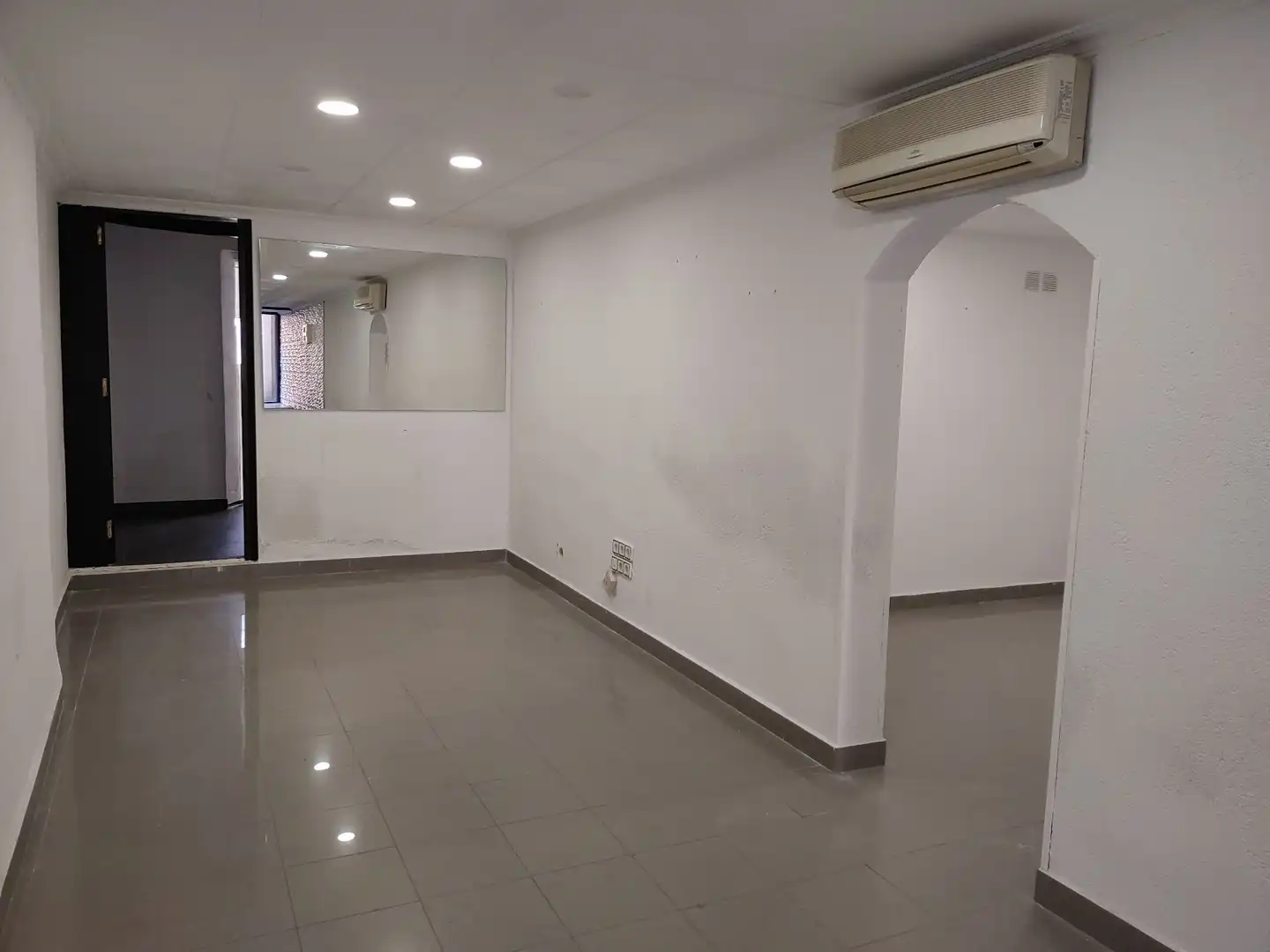 Local comercial en alquiler en Carrer de la Muralla, imagen 8