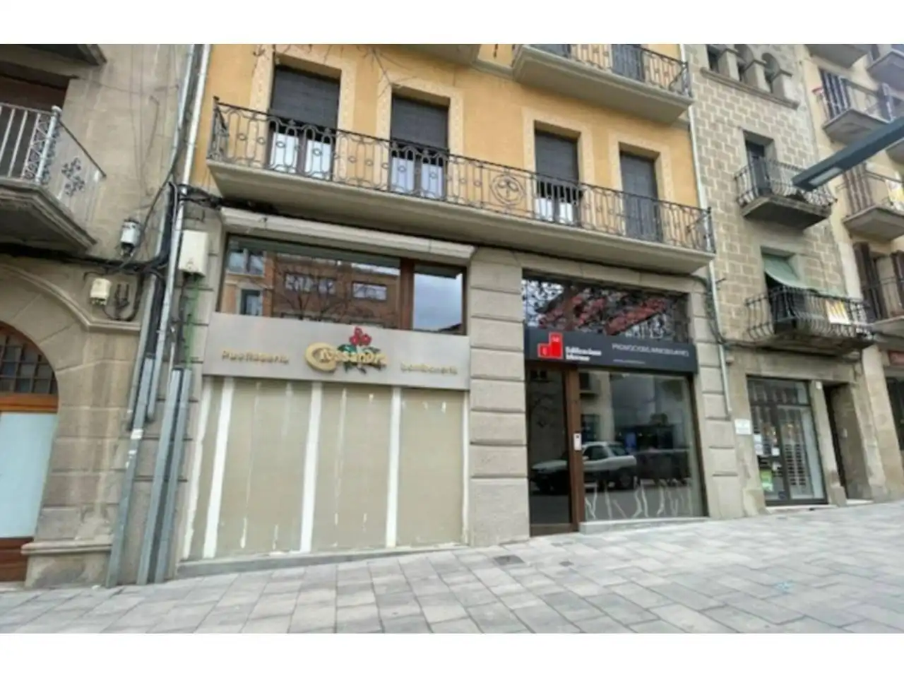 Locale commerciale in affitto a Rambla Hospital