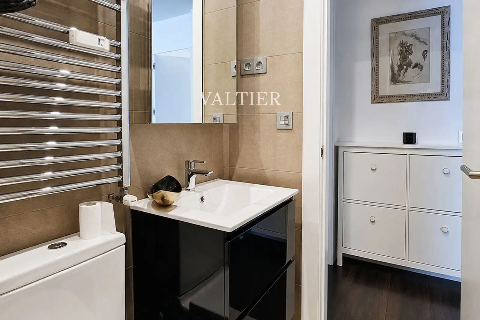 Badezimmer von Wohnung zur Miete in Madrid mit Klimaanlage und Möbliert