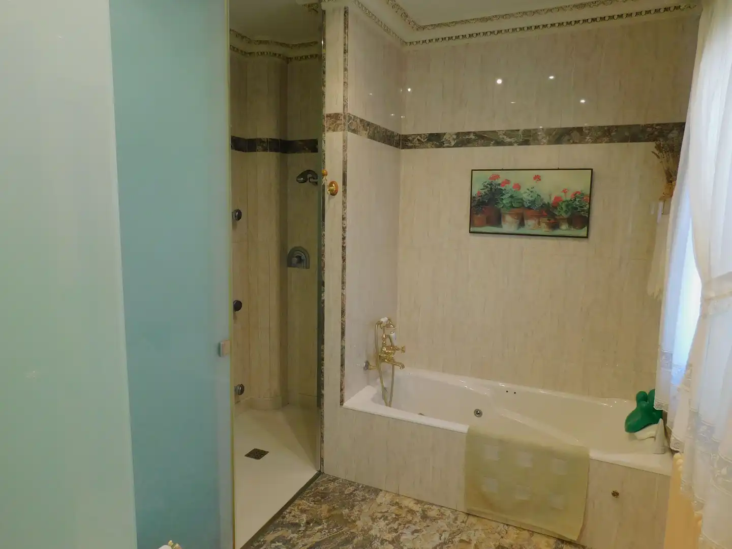 Baño de Casa o chalet en venta en Zizur Mayor / Zizur Nagusia con Calefacción, Jardín privado y Terraza
