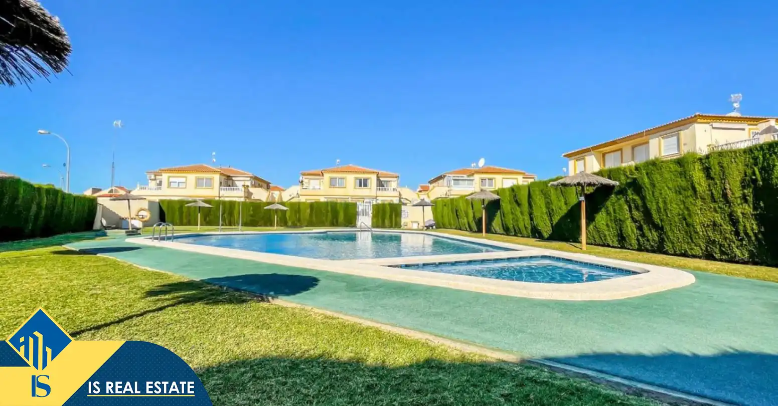 Bungalow with pool for sale in Orihuela Costa, imagen 6
