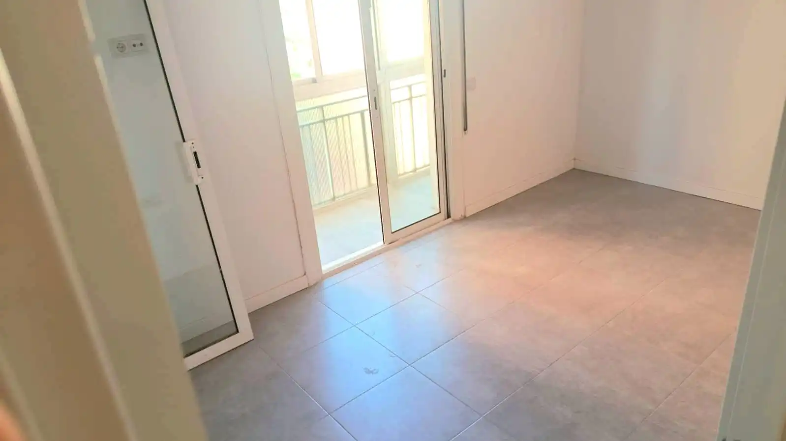 Piso con terraza en venta en Carrer de Josep Aparici 263, imagen 4