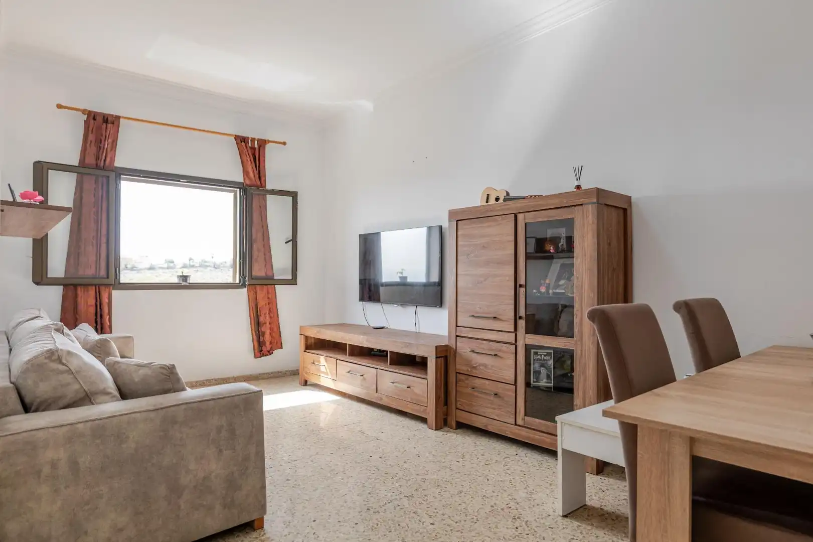 Wohnzimmer von Einfamilien-Reihenhaus zum Verkauf in Las Palmas de Gran Canaria mit Terrasse und Abstellraum
