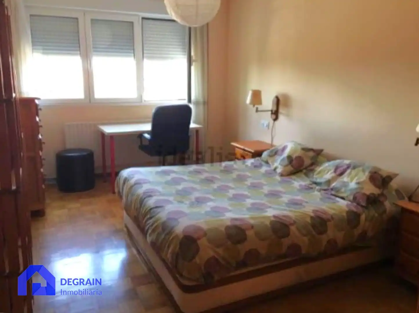 Schlafzimmer von Wohnung zur Miete in Oviedo  mit Möbliert