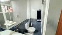 Bathroom of Flat for sale in Sant Vicenç Dels Horts  with Air Conditioner, Heating and Terrace