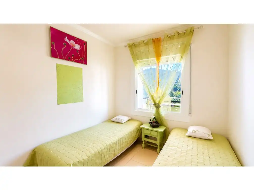 Schlafzimmer von Wohnung zum Verkauf in Roses