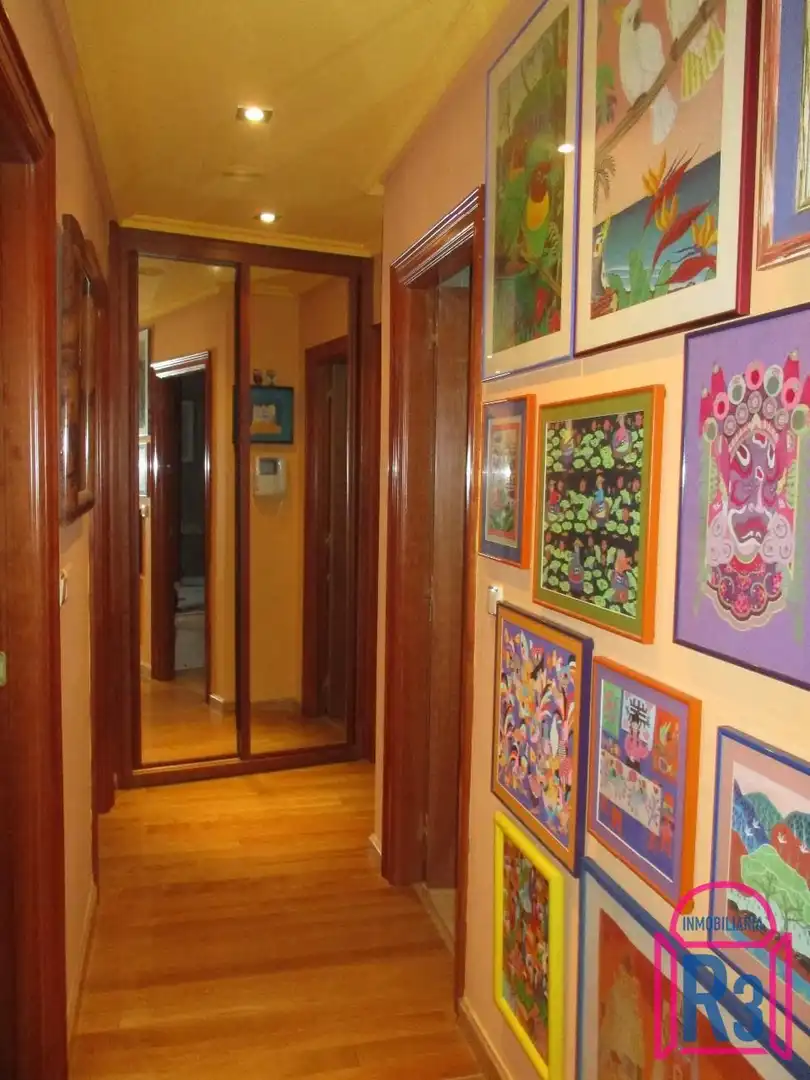 Apartament en venda en León Capital  amb Calefacció, Terrassa i Traster