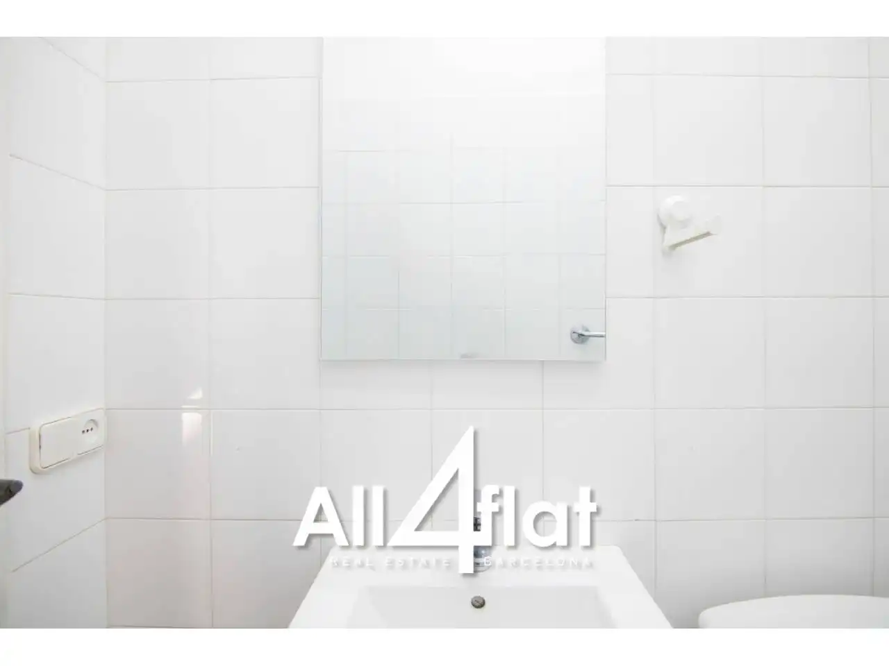 Baño de Piso de alquiler en L'Hospitalet de Llobregat con Amueblado