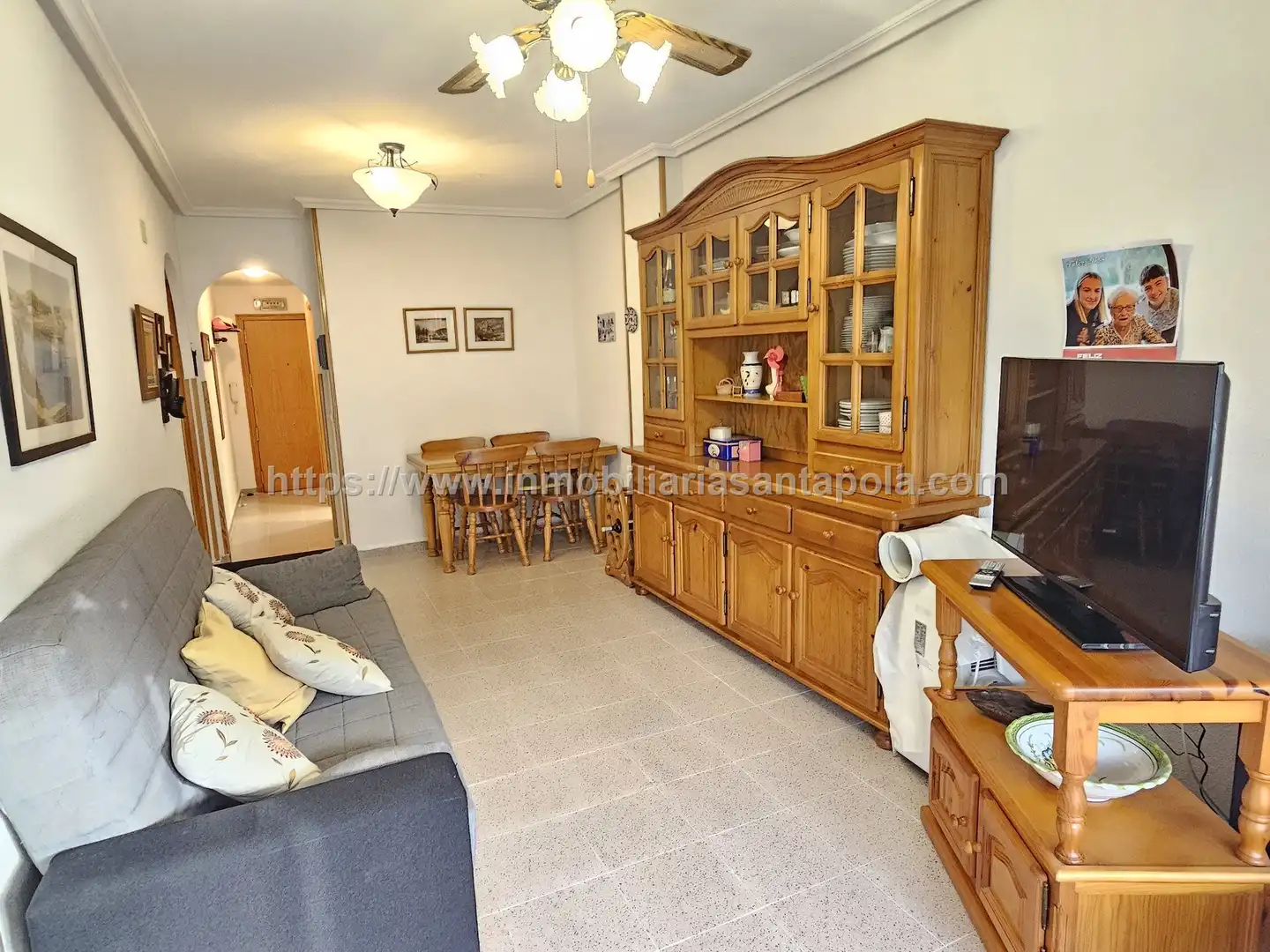 Sala d'estar de Pis en venda en Santa Pola amb Terrassa i TV