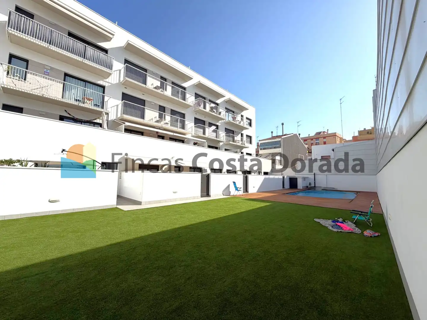 Vista exterior de Piso en venta en Vilanova i la Geltrú con Aire acondicionado, Calefacción y Parquet