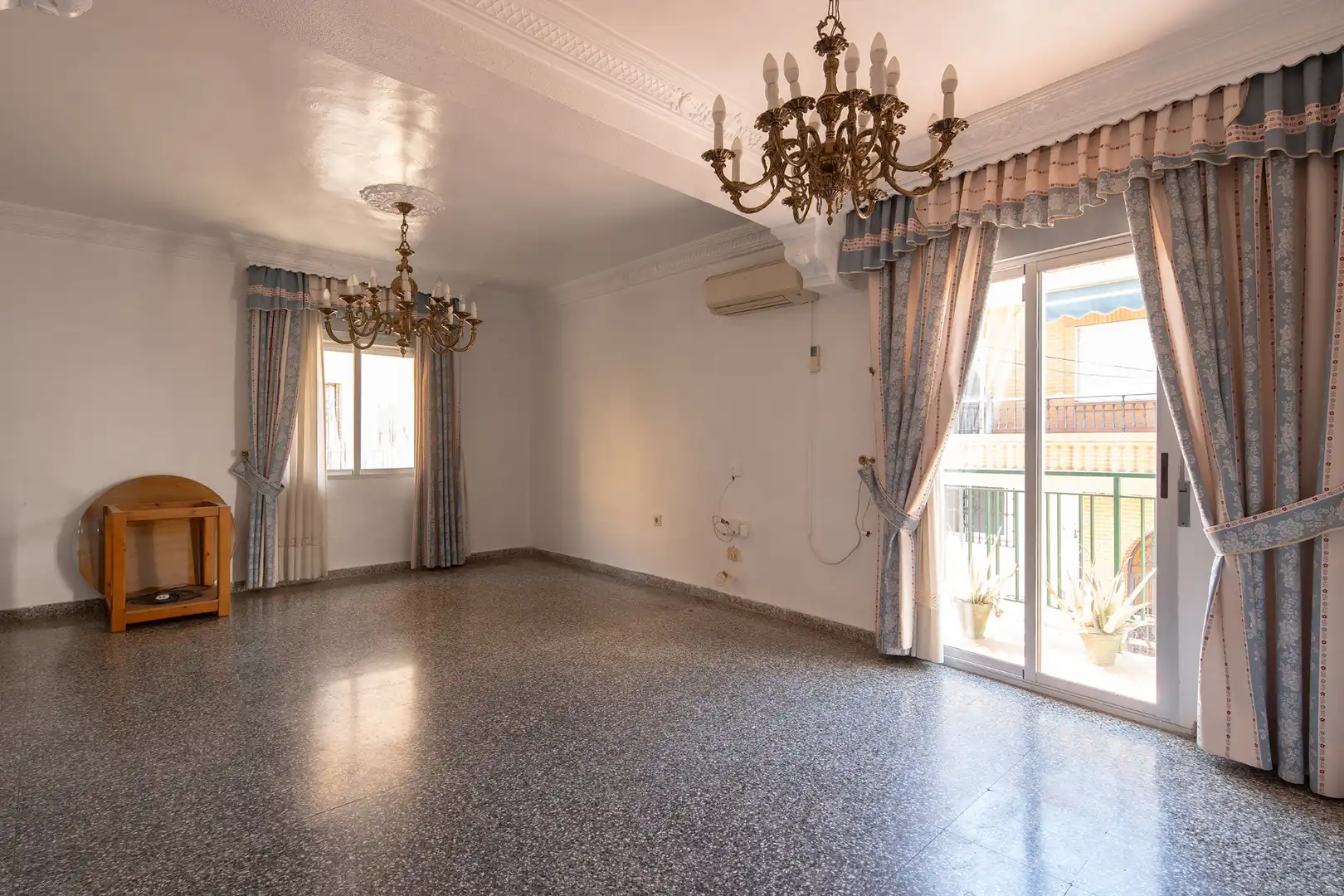 Comedor de Casa adosada en venta en Maracena con Aire acondicionado, Terraza y Amueblado