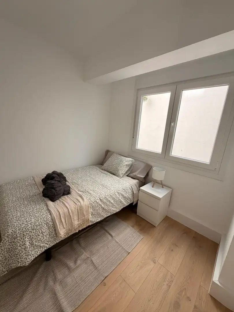 Schlafzimmer von Wohnung zur Miete in A Coruña Capital  mit Möbliert