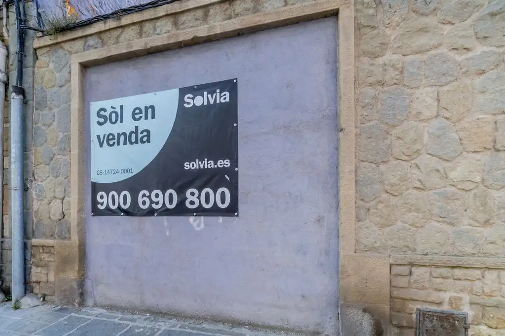 Exterior view of Office for sale in Manlleu