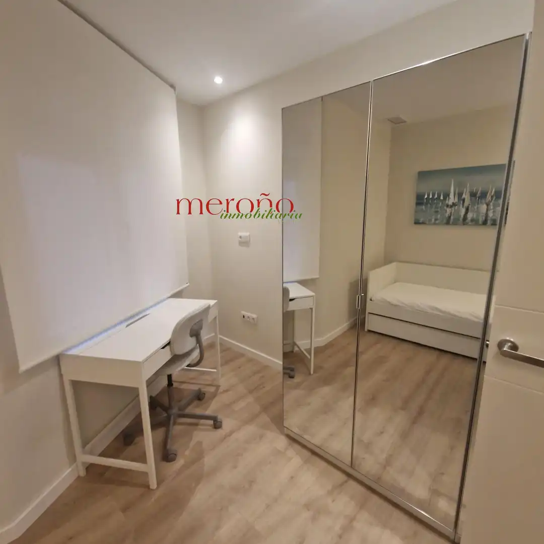Habitación de Piso de alquiler en Elche / Elx con Aire acondicionado, Calefacción y Amueblado