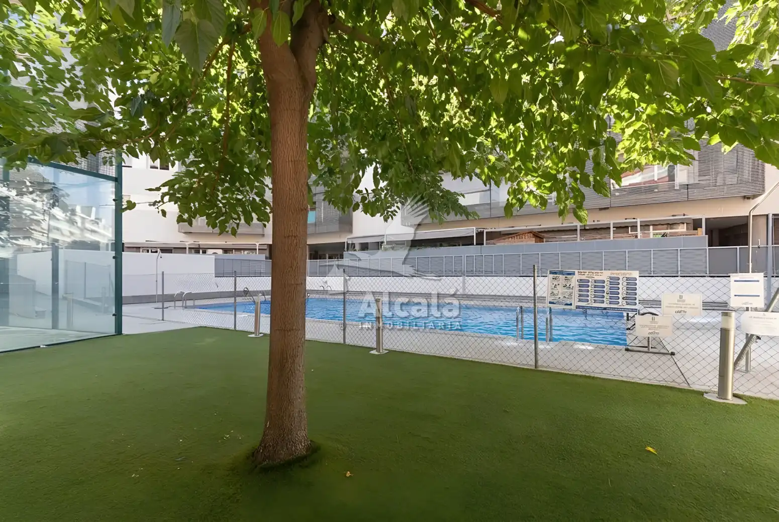 Schwimmbecken von Wohnung zum Verkauf in Alcalá de Henares mit Klimaanlage, Heizung und Terrasse